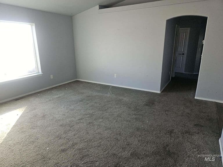 226 Bellevue Ct photo 3