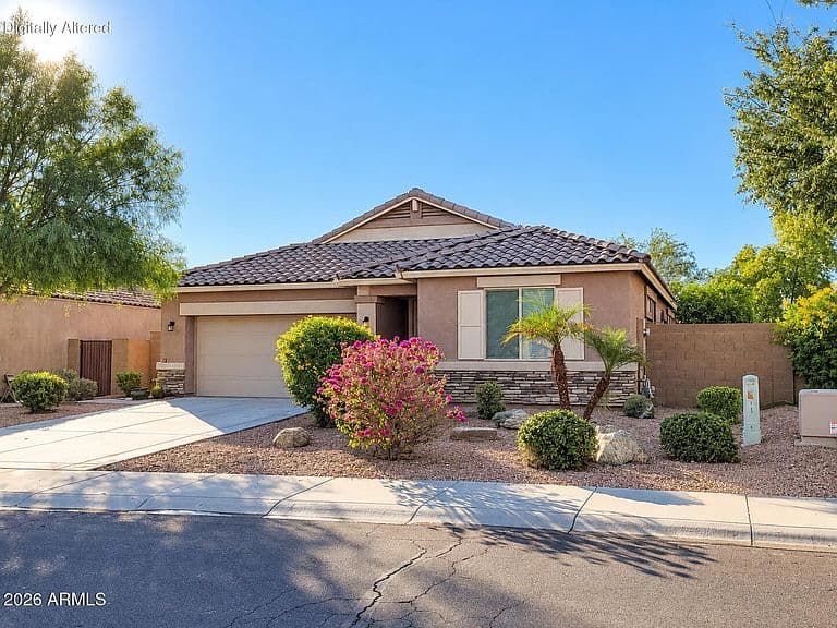 13417 W DESERT MOON Way photo 1