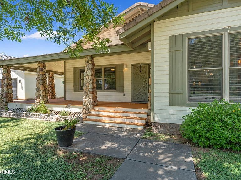 2720 W HARVEST GROVES Lane photo 1