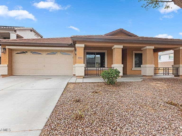 20872 N Madeline Street photo 1