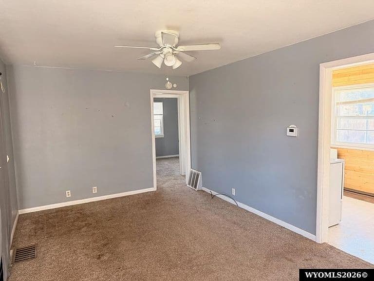 519 Ryan St photo 2