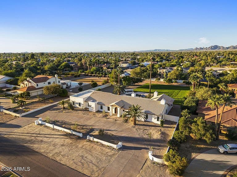 10290 E DESERT COVE Avenue photo 4