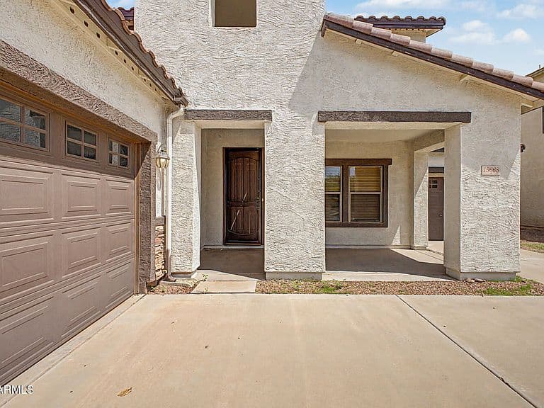 19668 E CARRIAGE Way photo 4