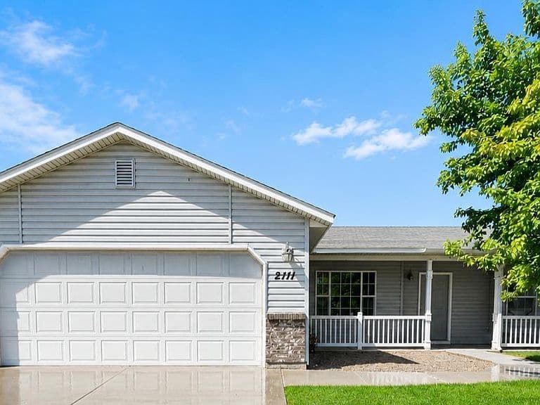 2111 N Sparrow Hawk Ave photo 1