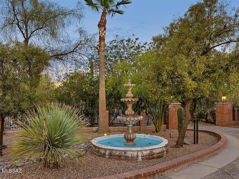 7329 N Yucca Via photo 3