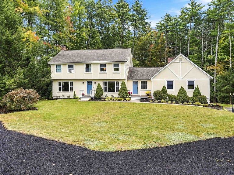 11 Greatstone Drive photo 2