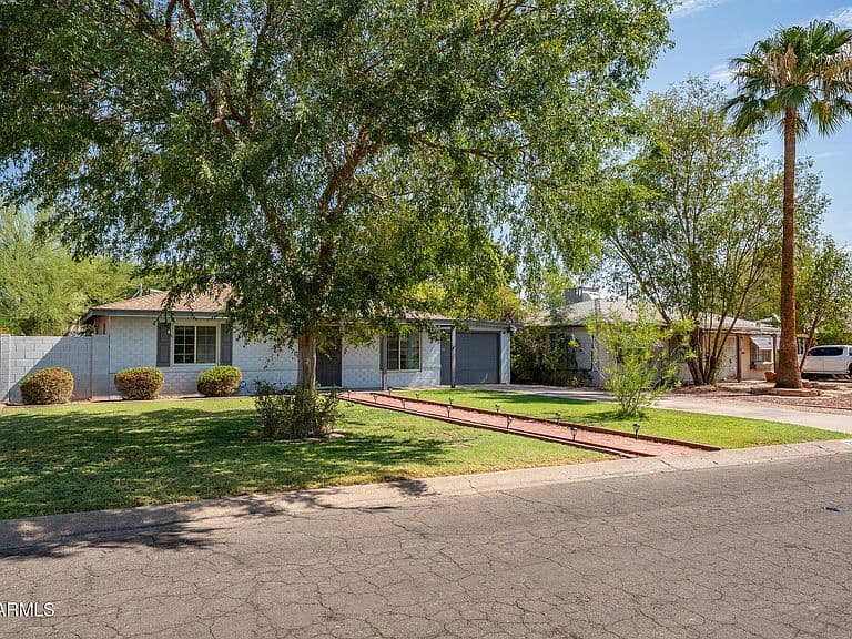 2144 W Whitton Avenue photo 2