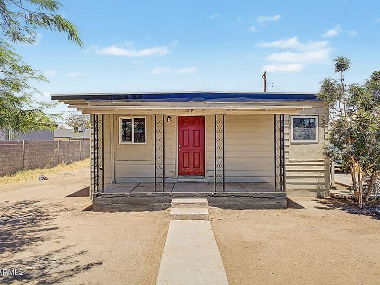 10944 W DURANGO Street photo 1