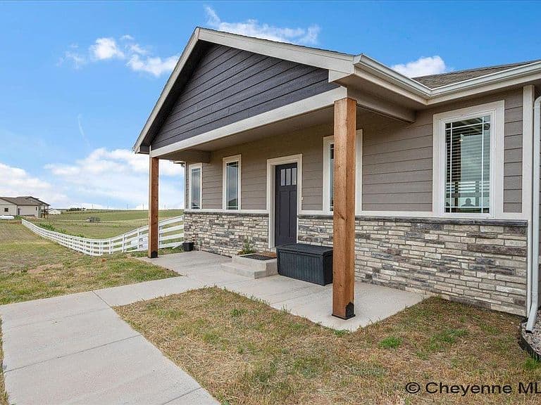 2371 Silver Gate Way photo 2