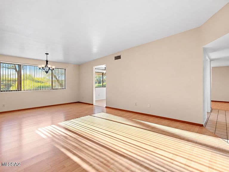 6731 N Sesame Ln photo 4