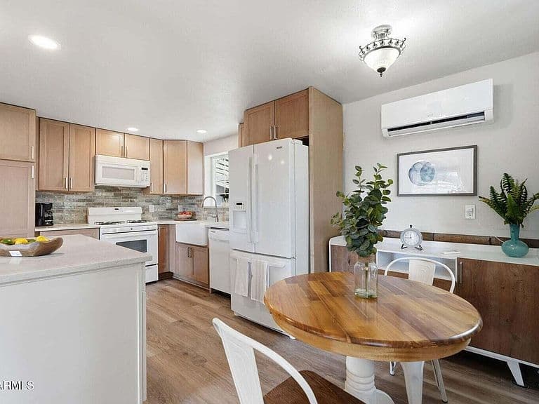 3276 N Juniper Trl photo 1