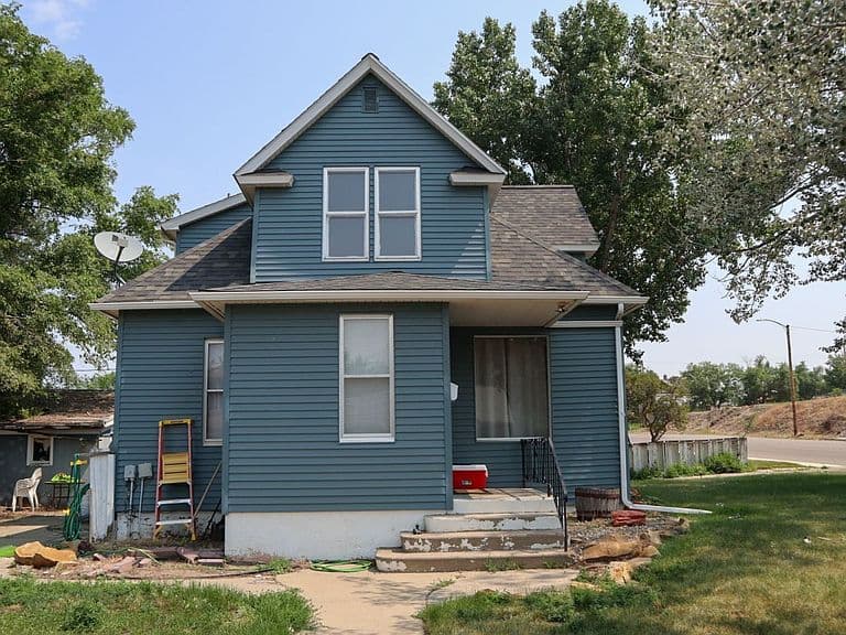 521 E Hughes St photo 4