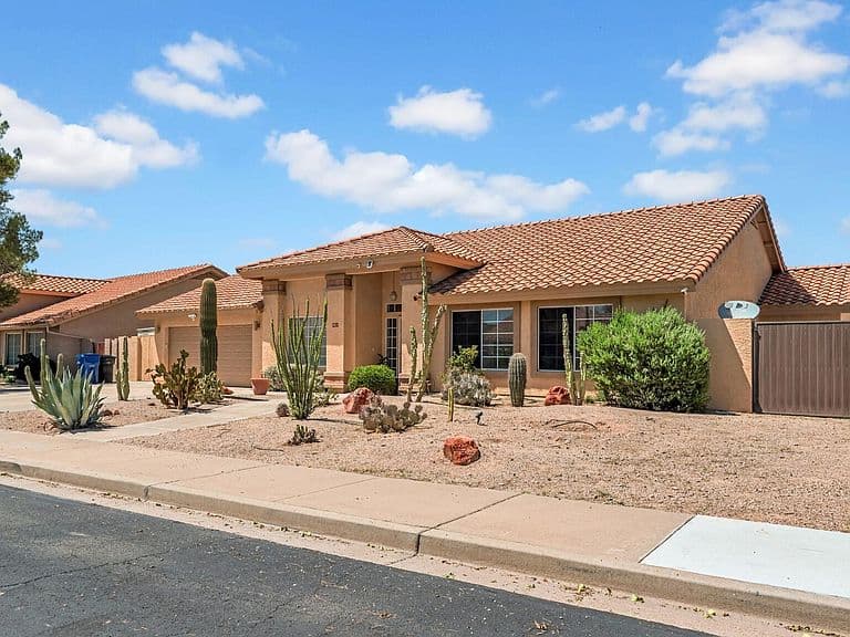 2922 E HERMOSA VISTA Drive photo 3