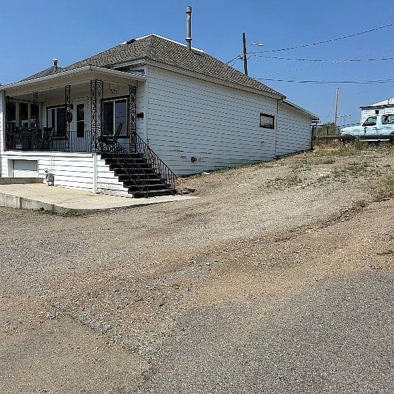 503 W Woolman St photo 3