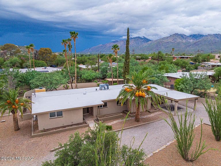 4521 N Bear Canyon Rd photo 2