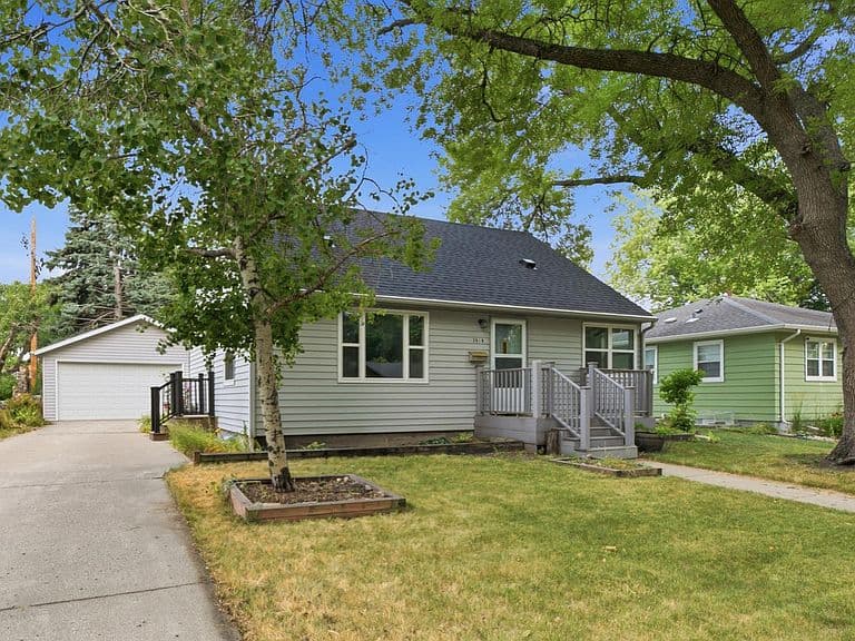 2018 8th St N photo 2