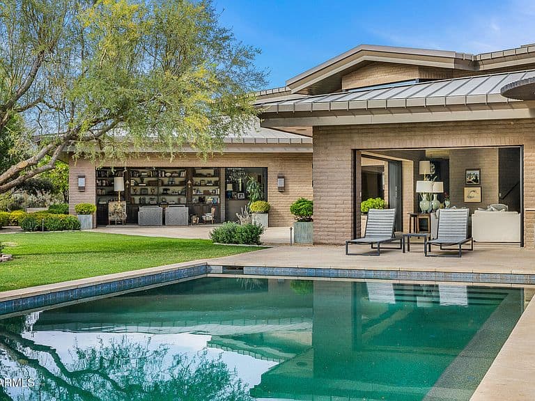 5721 N CASA BLANCA Drive photo 2