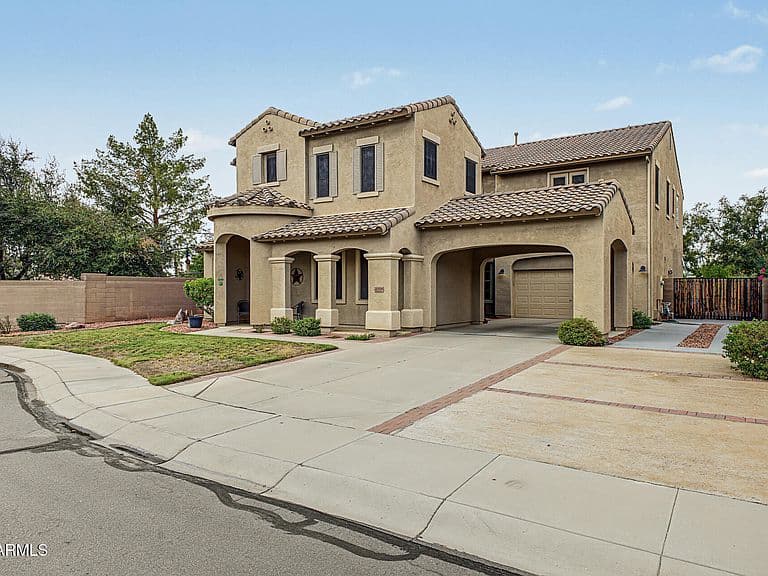 13038 W SEGOVIA Drive photo 4