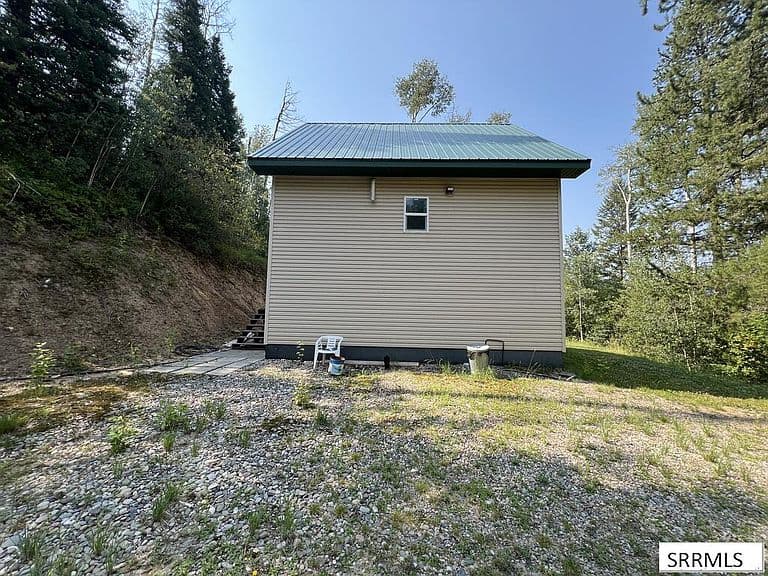 154 Lakeview Dr photo 2