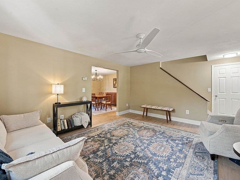 295 Peverly Road photo 5