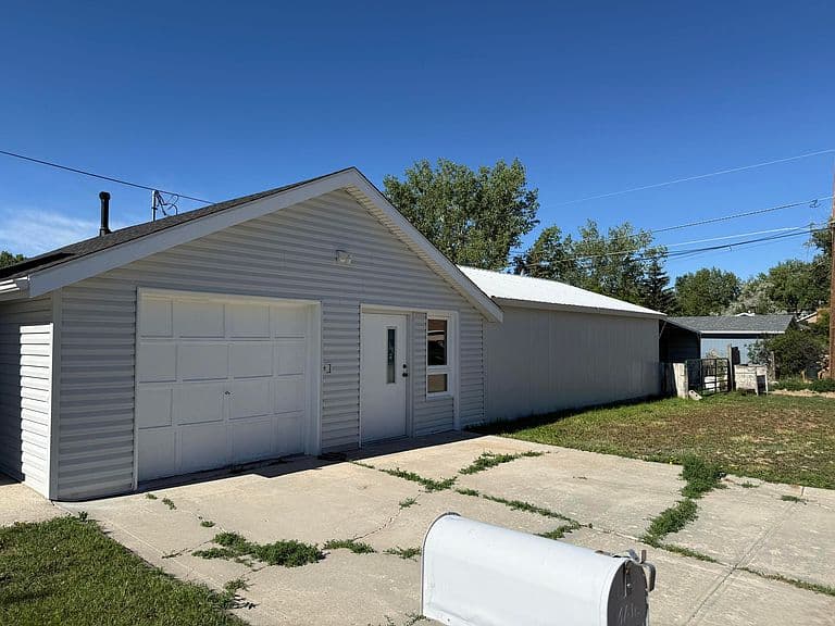 420 S Cummings Ave photo 4