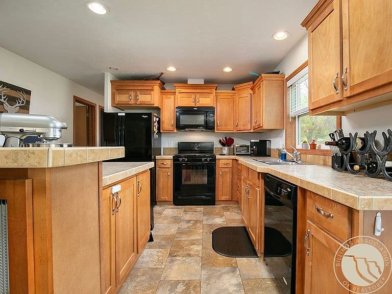 3505 Howard Ave photo 2