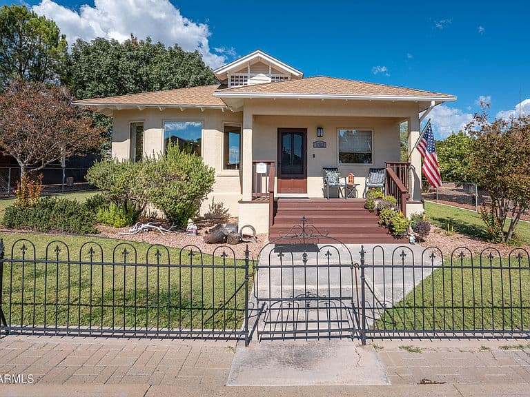1312 MAIN Street photo 1