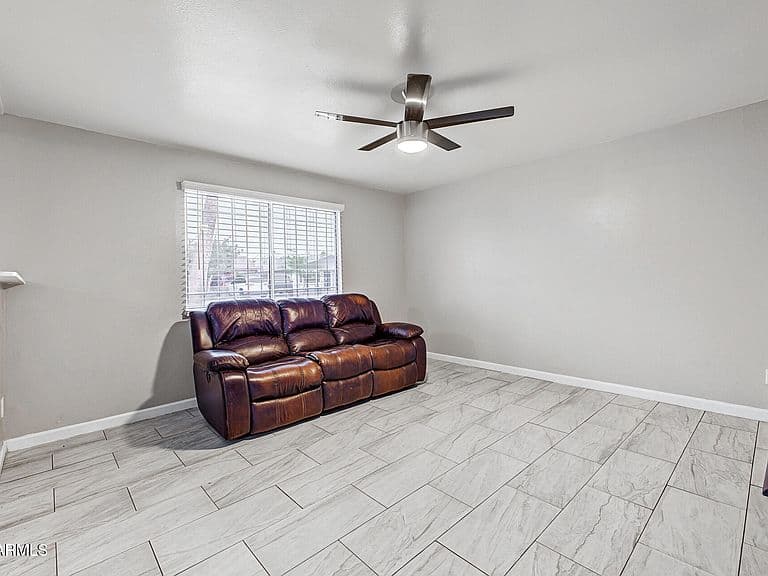 5343 W LEWIS Avenue photo 4