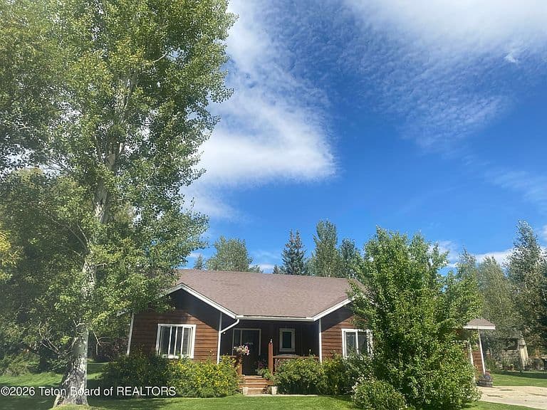 865 Seneca Ln photo 1