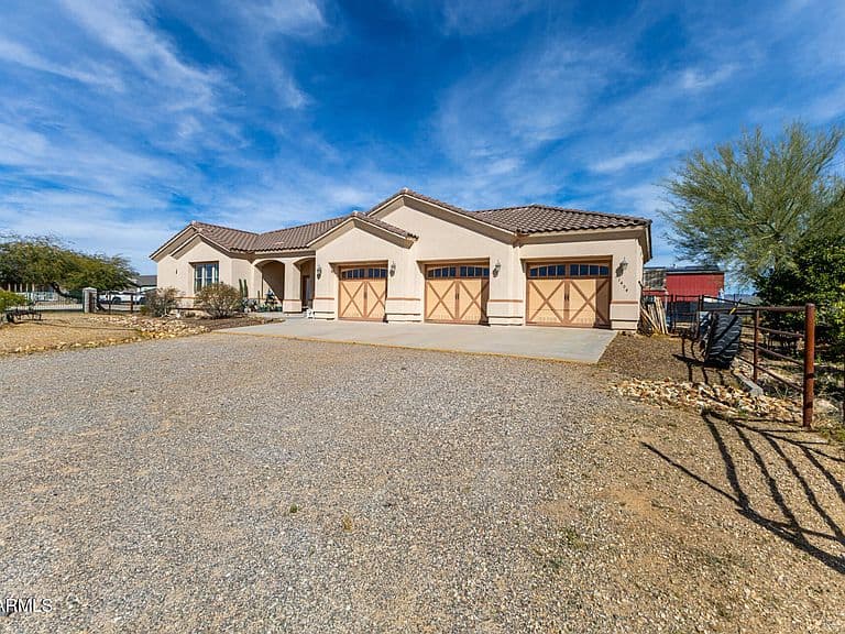 21404 W CARAVAGGIO Lane photo 3