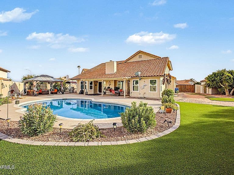 2653 N FONTANA Circle photo 4