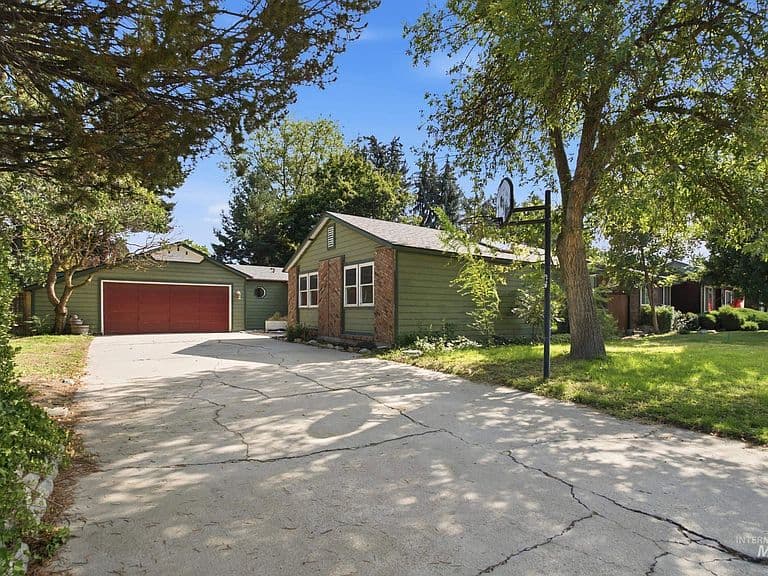 5057 W Harbourview Dr photo 1