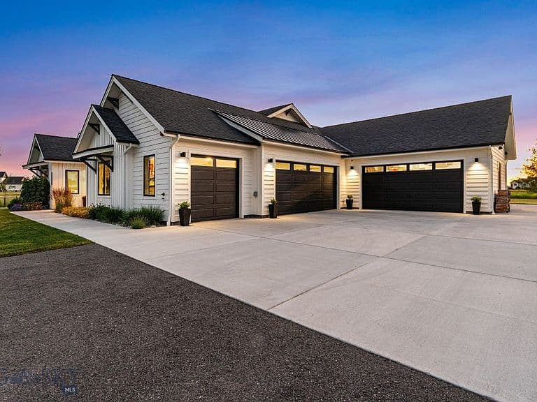 225 Riparian Way photo 4
