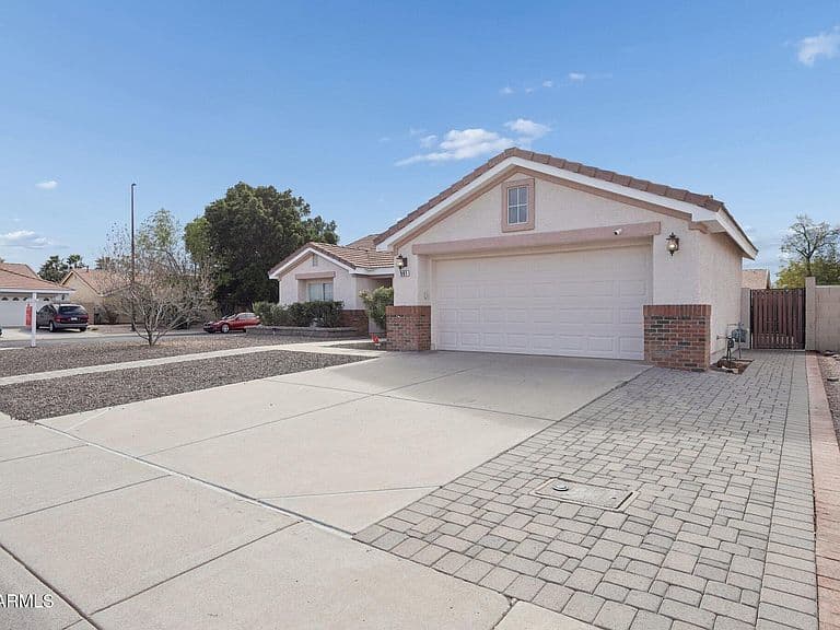 901 W Juanita Ave photo 4