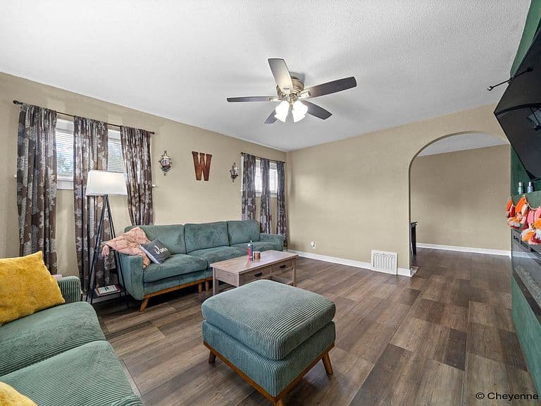 2202 Morrie Ave photo 2