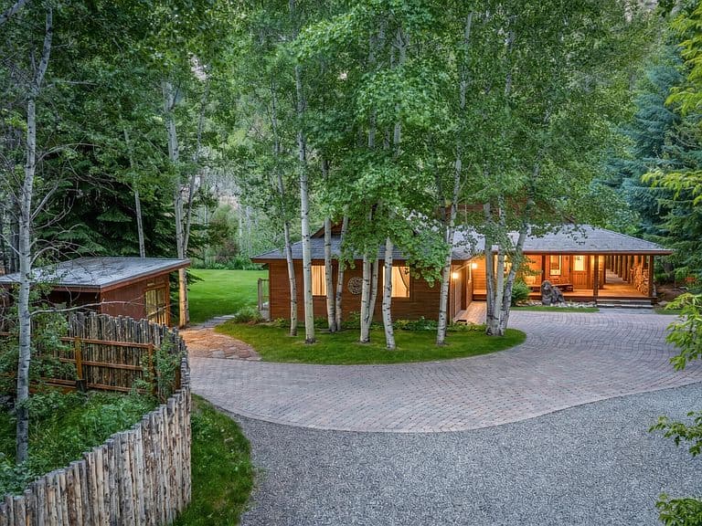 106 Canyon Dr photo 1