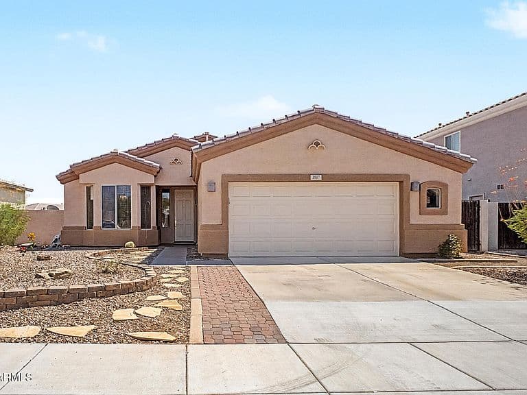 2137 E Riviera Drive photo 1