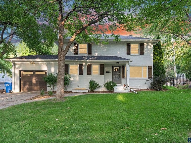 1210 S Jefferson Ave photo 3