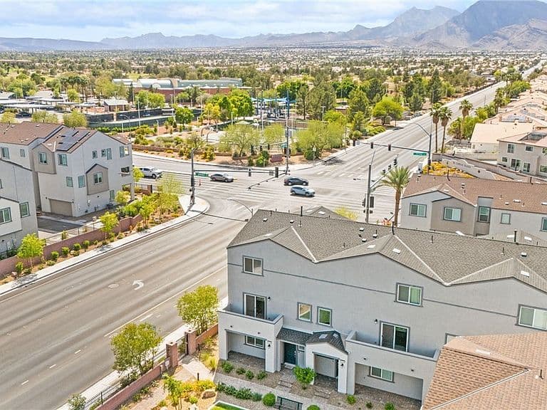 3602 Cabernet St photo 2