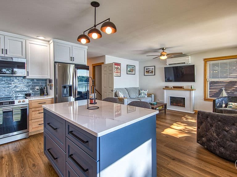 23 Champlain Shores Way photo 3