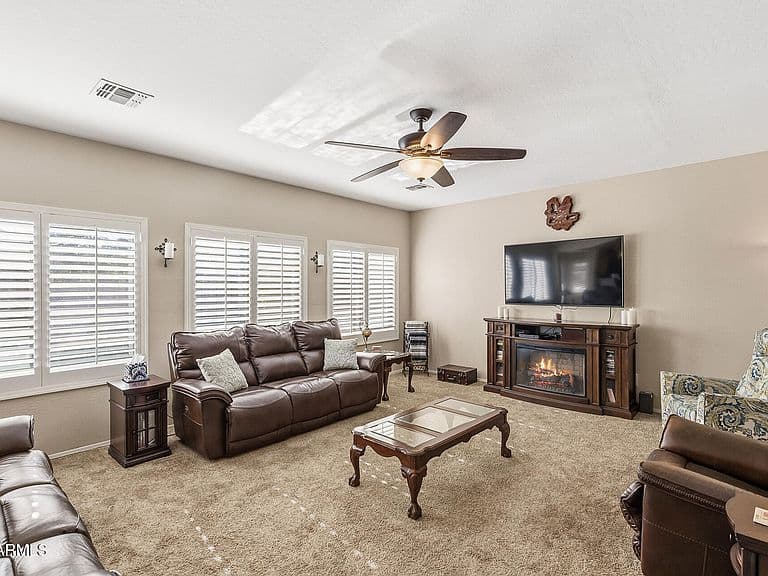 17837 W WATSON Lane photo 4