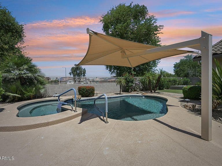 12740 W CAMBRIDGE Avenue photo 3