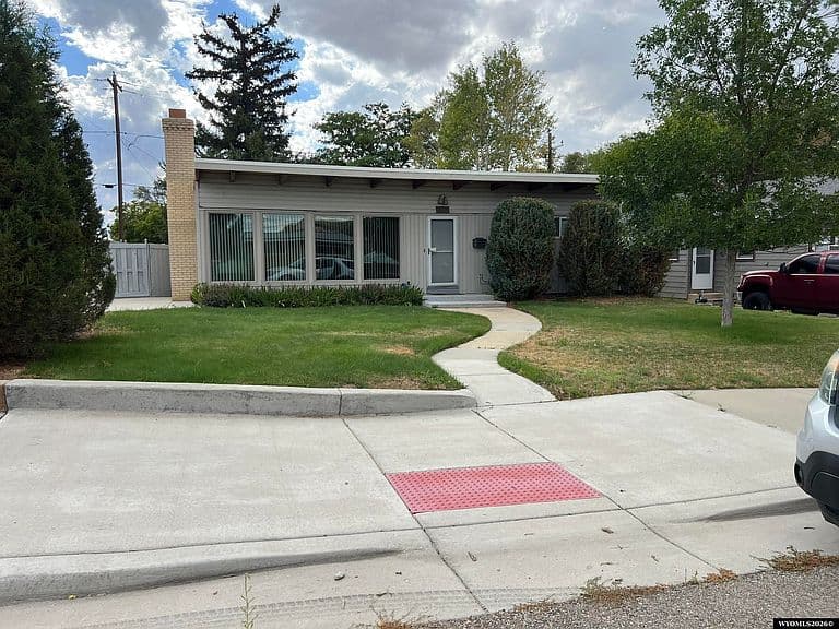 1128 Adams Ave photo 1