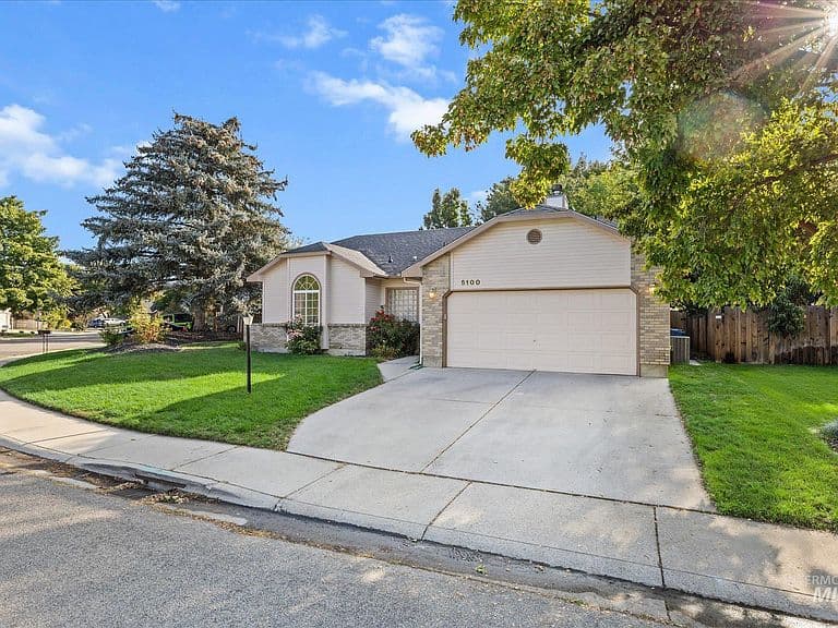 5100 N Edenburgh Way photo 1