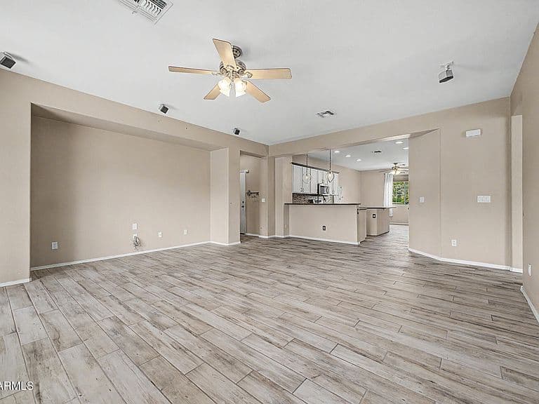 18585 E RYAN Road photo 5