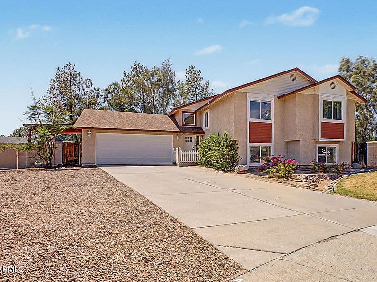 3832 E Dewberry Avenue photo 1