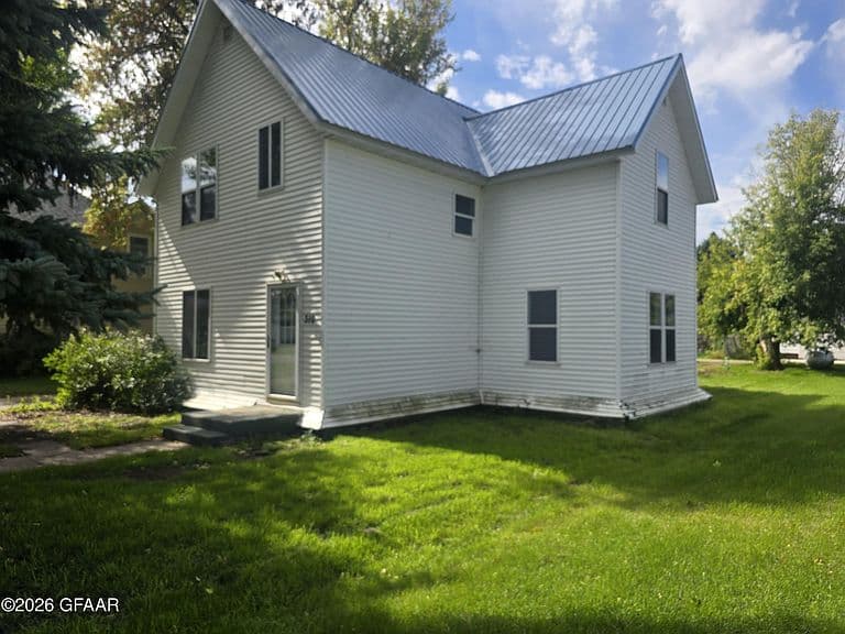310 Wolcott Ave photo 1