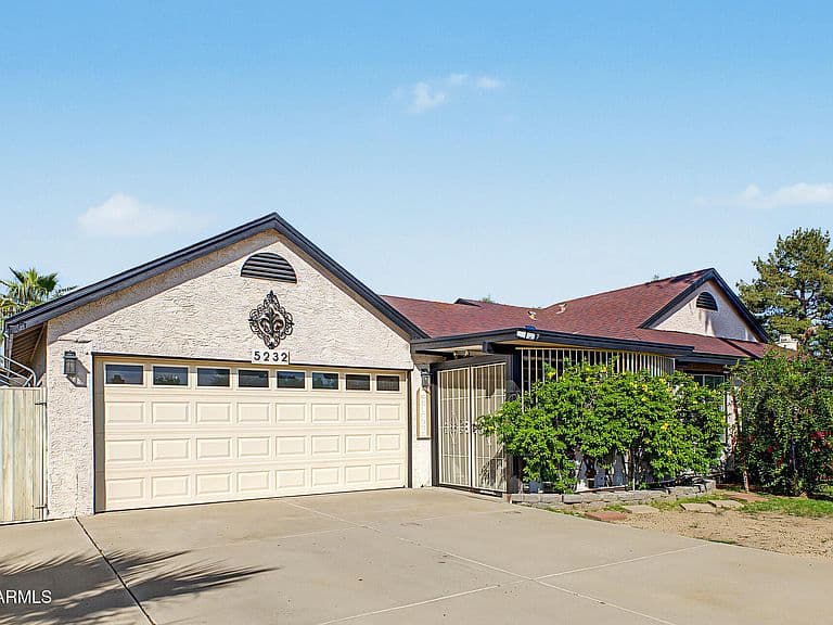 5232 W EUGIE Avenue photo 4