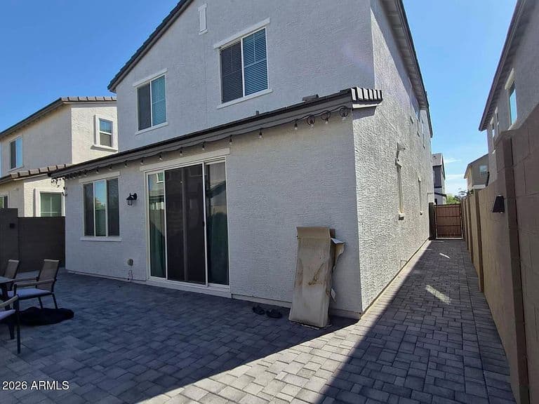2430 W ROWEL Road photo 4
