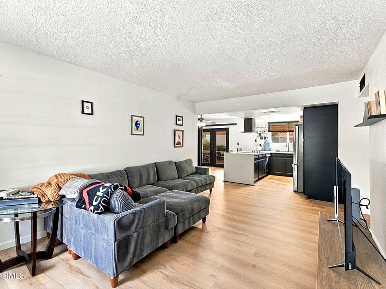 4333 W VISTA Avenue photo 5